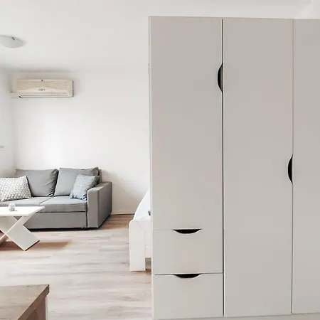 Sanya Apartma Ljubljana